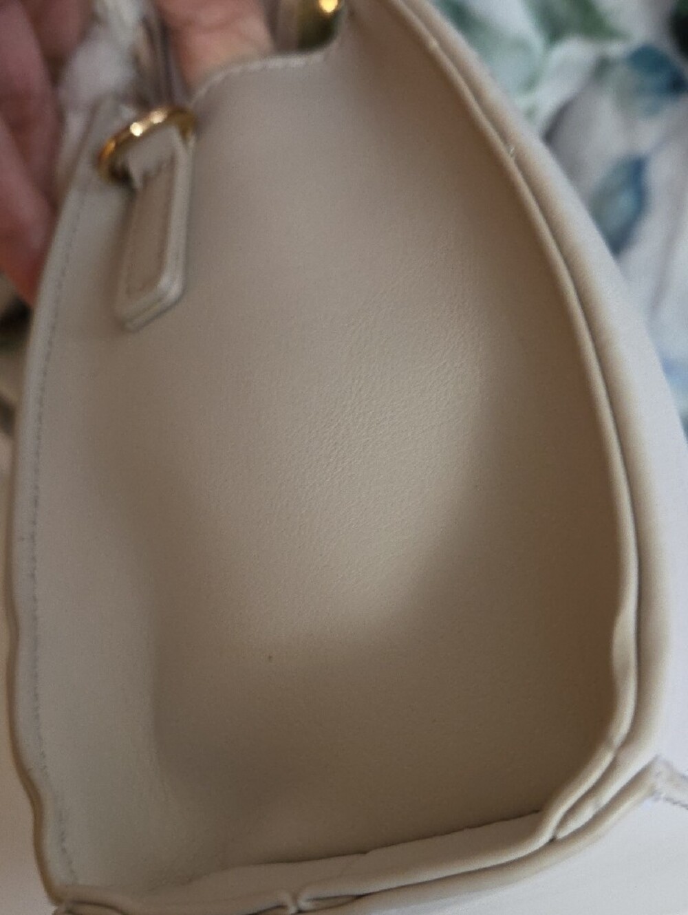 NWT ALDO Cream Quilted Faux Fur Top Satchel with Gold Chain Charms - Picture 11 of 14